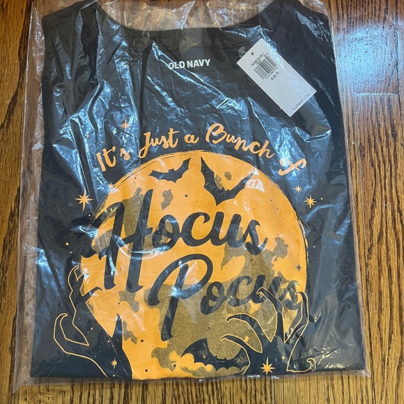 Old Navy “It’s Just a Bunch of Hocus Pocus” girls T-shirt size S (6-7) NWT - Picture 1 of 3